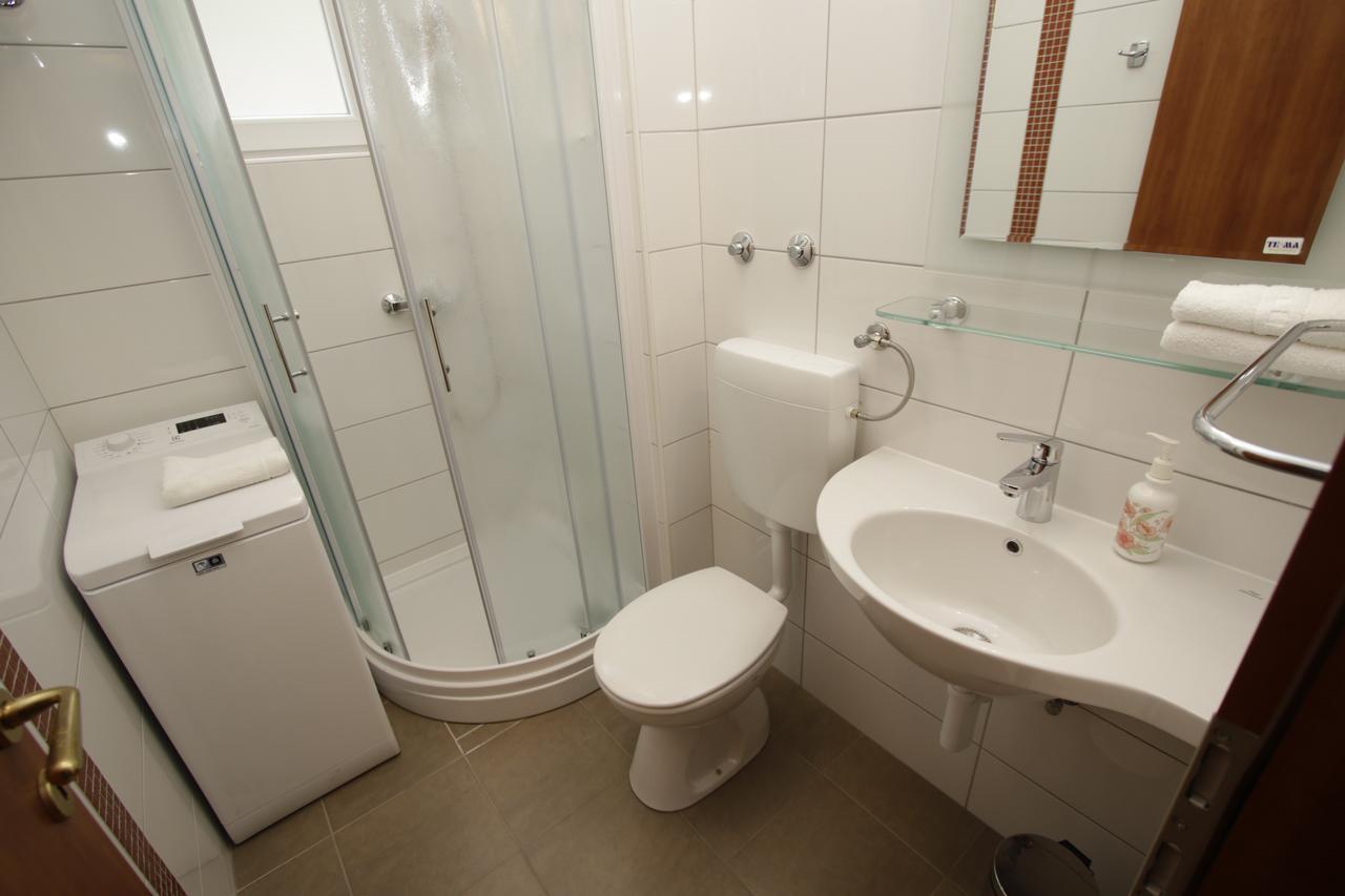 Apartments Villa Cizmic Baška Voda Dış mekan fotoğraf